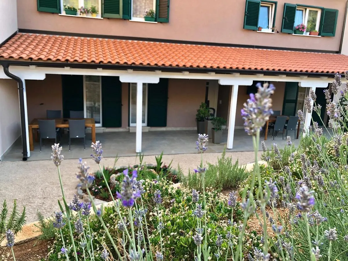 Apartments Dona Cres