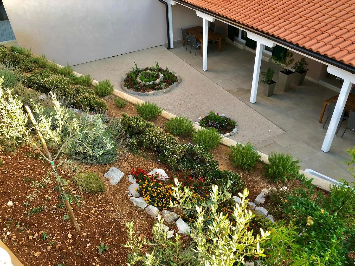 Apartments Dona Cres Croatia
