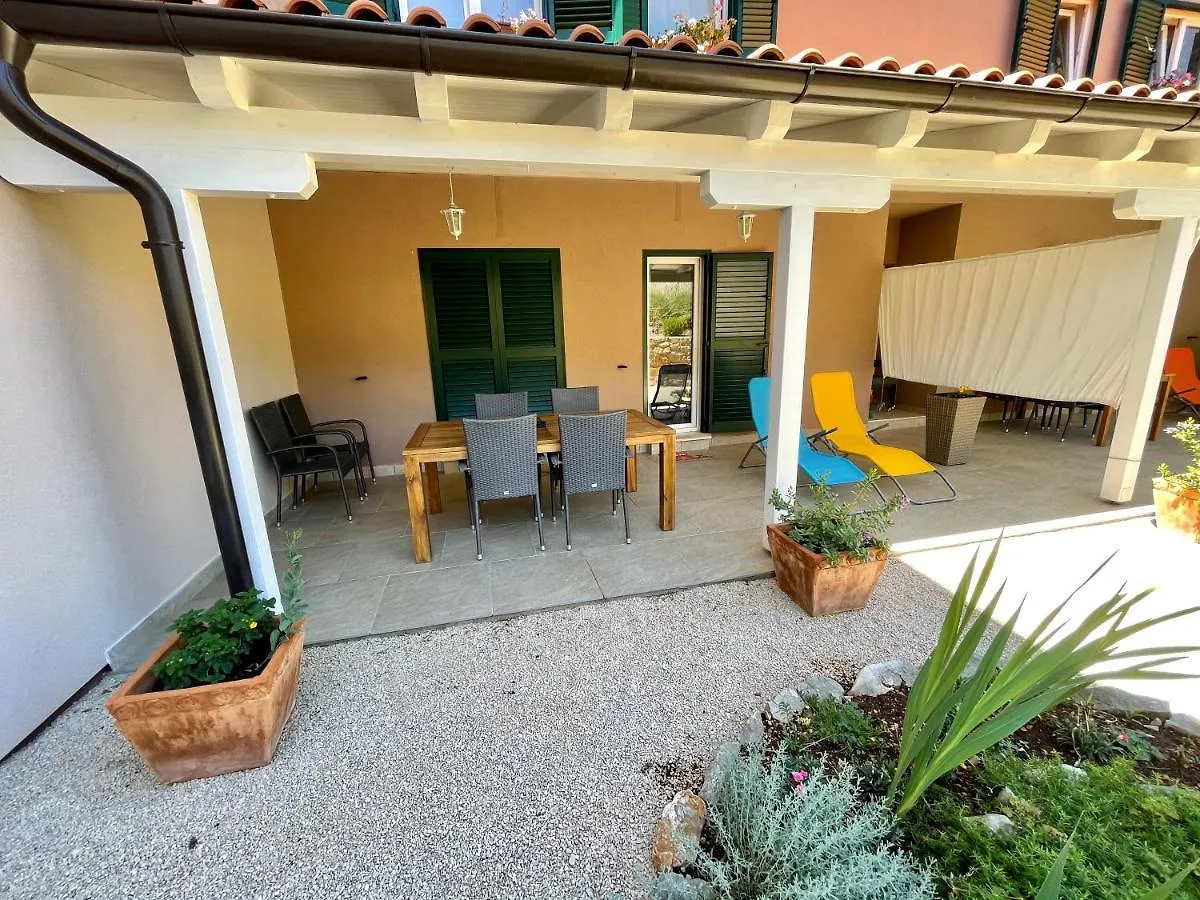 Apartments Dona Cres Croatia